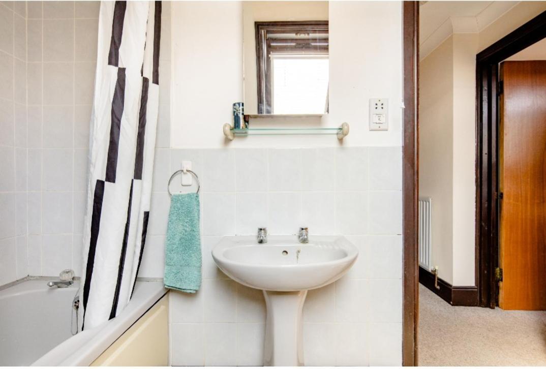 Double Room 2 Mins From Station Belvedere Ngoại thất bức ảnh